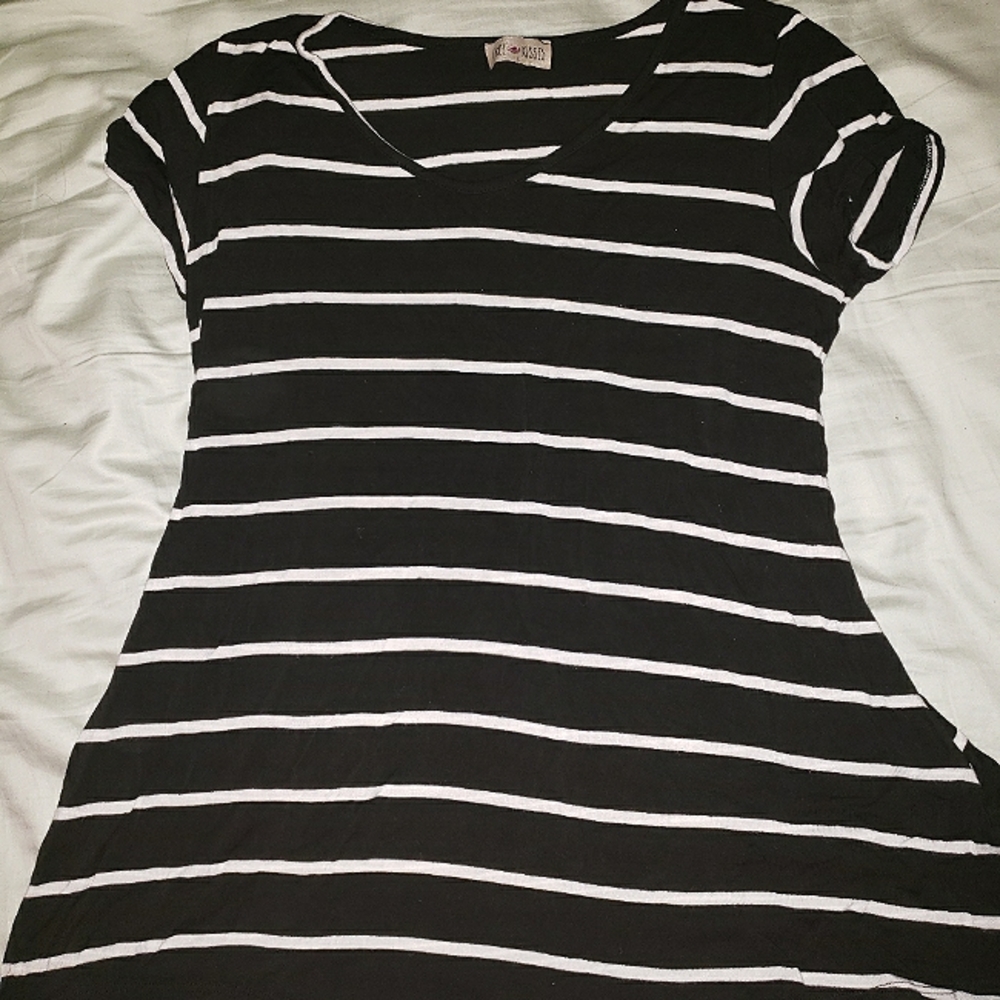 Brand: Free kisses, long flair dress shirt. Size:L